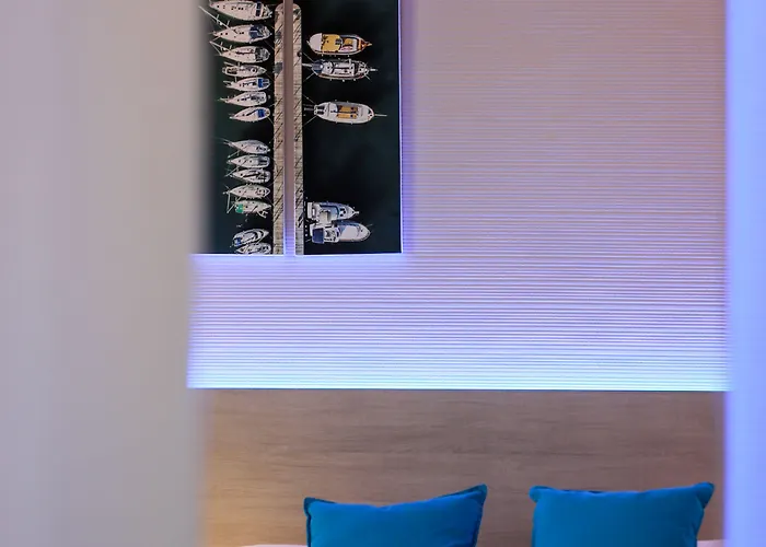 Les Palmiers Boutique & Luxury לרנקה