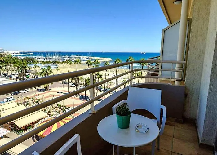 Les Palmiers Boutique & Luxury 2* Lárnaca