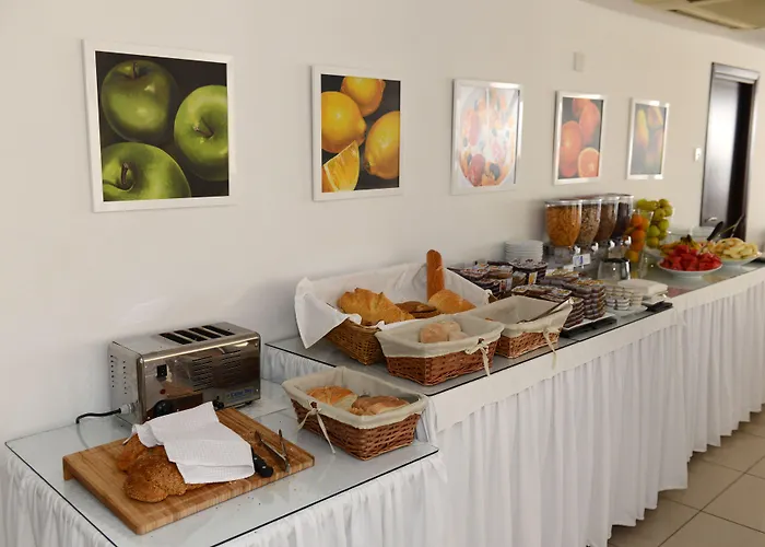 Les Palmiers Boutique & Luxury 2* Lárnaca